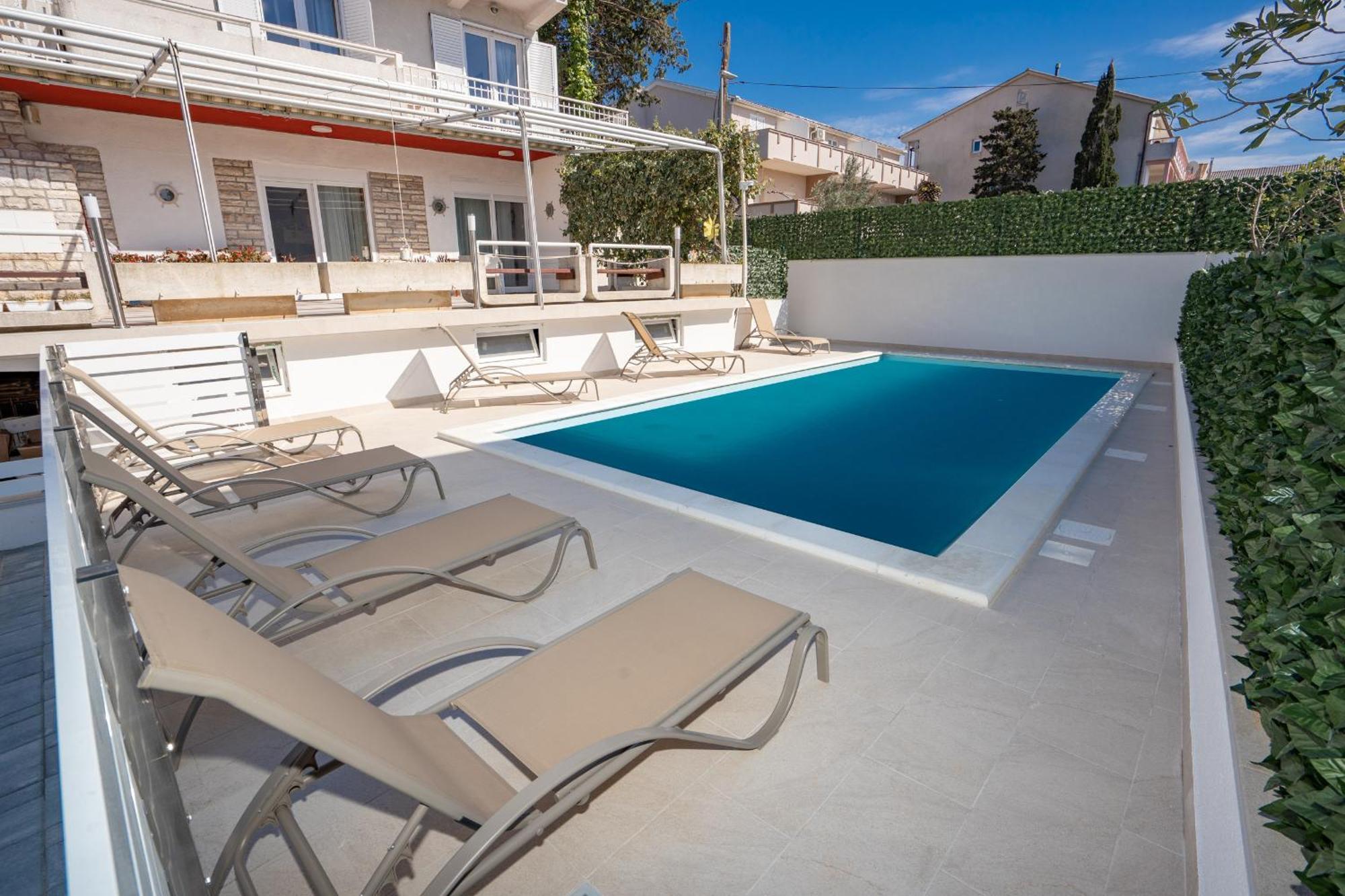 Pool Mansion Magnolia - Comfort Rooms Novalja Extérieur photo