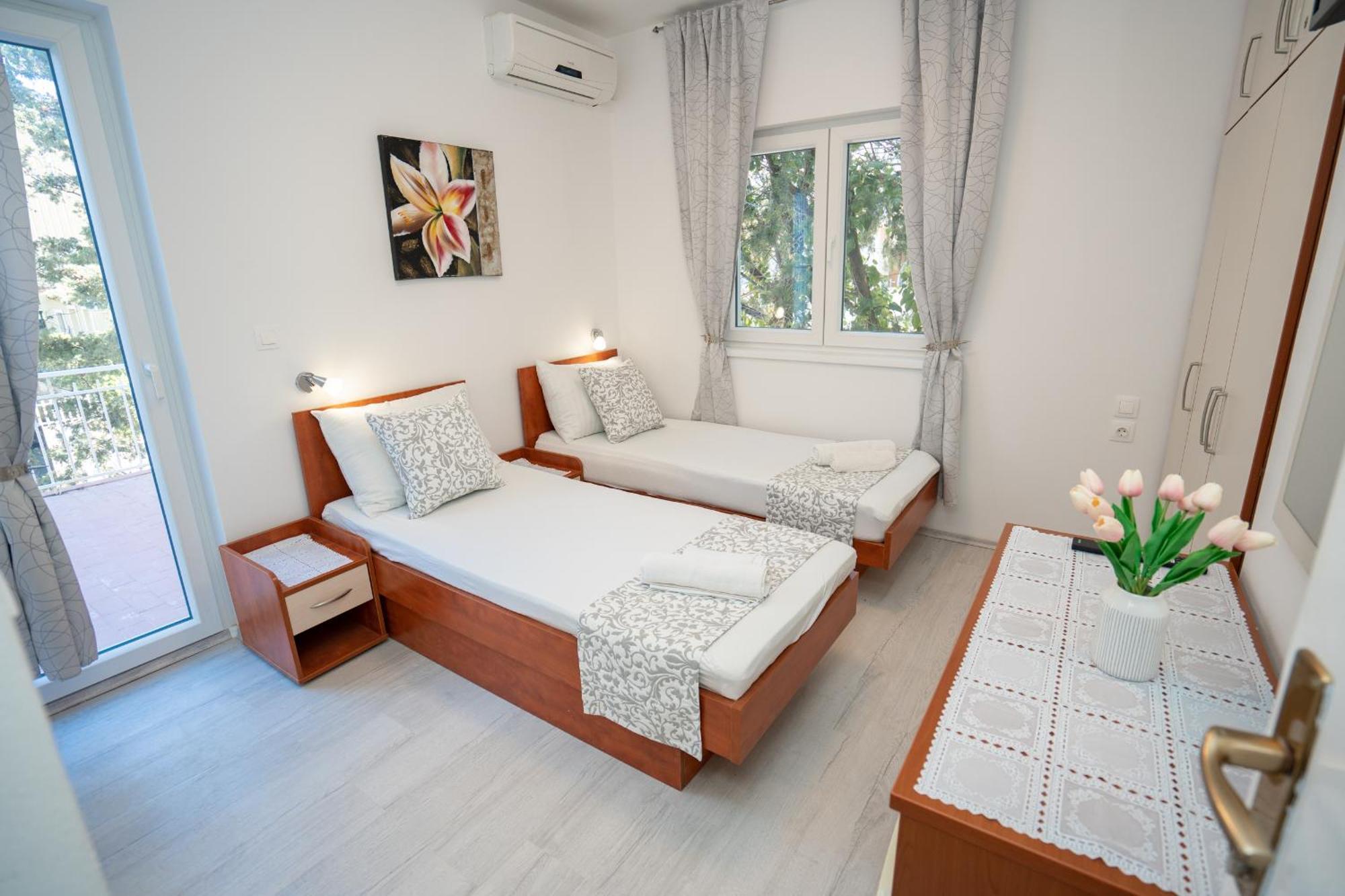 Pool Mansion Magnolia - Comfort Rooms Novalja Extérieur photo